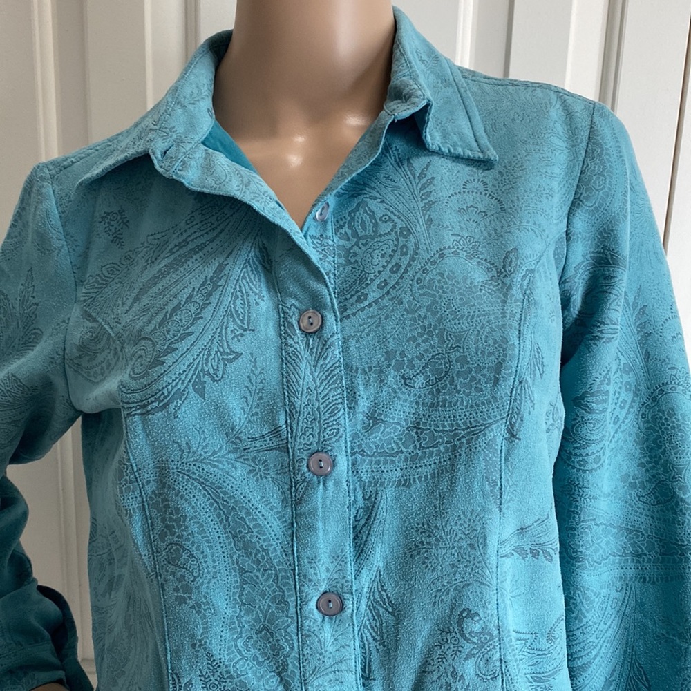Lemon Grass Womens S Blue/Green Embossed Button Up Front Long Sleeve Shirt.